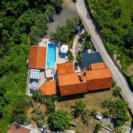 Marak * Vrbnik (Primorje-Gorski Kotar)