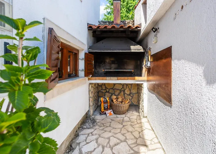 Marak * Vrbnik (Primorje-Gorski Kotar)