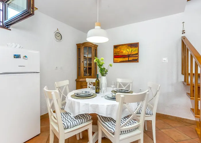 Marak Vrbnik (Primorje-Gorski Kotar)