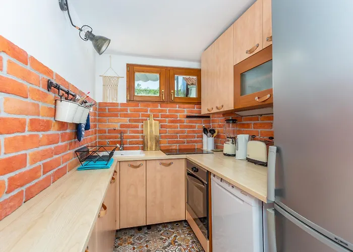 Marak * Vrbnik (Primorje-Gorski Kotar)