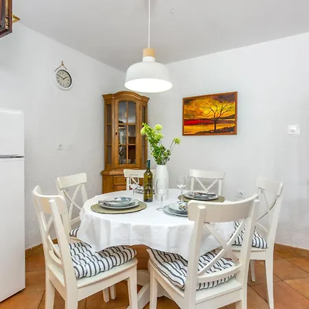 Marak Vrbnik (Primorje-Gorski Kotar)